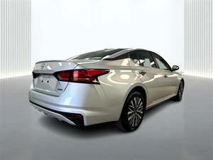 Nissan Altima 2.5 SV AWD 2024 Usado, Volante a la Izquierda, Interior Oscuro, Asientos de Tela, Llantas R17 - Product Image 6