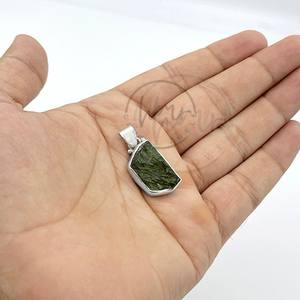 Colgante curativo de cristal hecho a mano de Plata de Ley 925 de moldavita cruda Natural para hacer collares accesorios joyería - Product Image 5