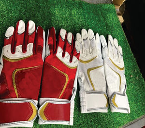 Gant de golf pour homme en PU antidérapant personnalisé en gros - Product Image 2