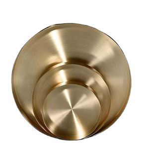 Dernier modèle de plateau de service rond en métal avec col doré pour décoration de maison et de cuisine Recommandé par le vendeur - Product Image 3