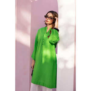 Chemise en polyester vert teint Dobby pour femme, style quotidien simple et tendance, logo tissé, tissu tricoté, tailles XS-XL, pour le travail en automne - Product Image 5