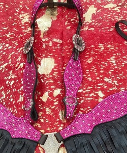 Kaamkaaj Conjunto de Arreos para Caballo de Cuero Genuino Estilo Western, con Adornos de Pedrería Rosa y Flecos, incluye Cabezada y Pechopetral con Cierre de Hebilla - Product Image 5