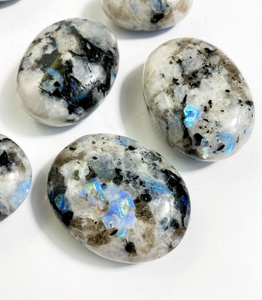 Pierre de lave-lune arc-en-ciel, pierre de palmier, vente en gros - Product Image 1