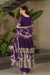 Vestido de diseñador boutique indio exclusivo último desgaste étnico tradicional con brillo Vichitra rico bordado de lentejuelas para fiestas - Product Image 5