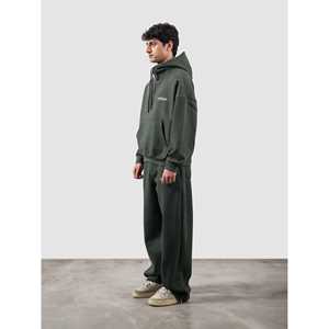 ชุดเสื้อฮู้ดดี้และเสื้อสเวตเชิ้ตสีเขียวเฮเธอร์สำหรับผู้ชาย พรีเมียม ยูทิลิตี้ ท็อป - Product Image 4