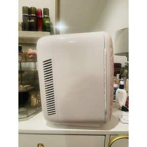 Portatile 10L Mini tavolo Top ghiacciaia per cosmetici & Beauty Firdge Cooler - Product Image 3