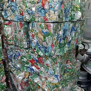 Lingots de métal compressés en aluminium, teneur en Al 99 %, pour le recyclage, qualité industrielle, extrusion - Product Image 5