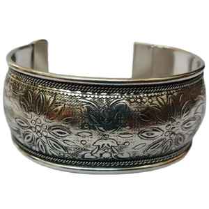 Elegante brazalete de latón de alta moda para mujer Accesorio de moda con diseño de piedra con cuentas - Product Image 2