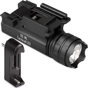 Lampe torche rechargeable DefendTek Defend Tek 300 lumens, LED tactique, montage sur rail, dégagement rapide - Product Image 1