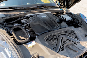 PRÊT À CONDUIRE - VÉHICULE D'OCCASION À VOLANT À GAUCHE |   Conduite à droite |   13 000 MILES PORSCHE MACAN GTS 2021 - Product Image 6