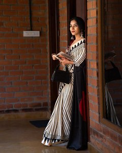 GAJI lourd tissu doux numérique imprimé riche Pallu travail Kitty fête spéciale belle couleur Saree avec un point chemisier pièce - Product Image 4