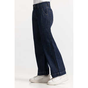 กางเกงยีนส์ขากว้างเอวสูงสีน้ำเงินรุ่น WM-JNS-SS24-020 ดีไซน์เรียบง่ายแต่ทันสมัยพร้อมตกแต่งด้วยกระดุม - Product Image 4