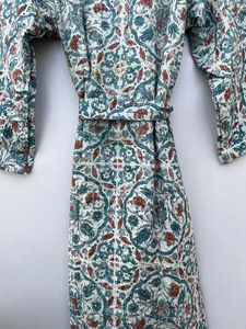 Chaqueta Acolchada de Algodón Larga Unisex Estilo Vintage con Cinturón, Diseño Indio Transpirable para Playa o Invierno, Patrón Floral, Venta al Por Mayor - Product Image 3