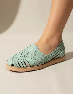 Mocassins en cuir véritable pour femmes, tressés, à enfiler, chaussures décontractées, légères et antidérapantes pour la marche en plein air. - Product Image 5