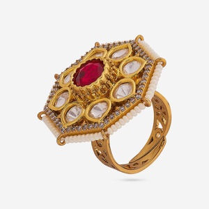 Bague ajustable plaquée or style Kundan, ornée de grappes de pierres et d'ailes taillées en princesse, idéale pour mariage ou occasions islamiques 190808 - Product Image 1
