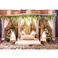 Scène de mariage ouverte avec piliers en cristal, décoration de scène de grande cérémonie de mariage tamil, scène de réception de mariage tamil en Australie