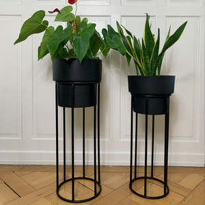 Vintage <b>Small</b> Metal Cylindrical Planter with Round Pattern Home Decor Living Flower <b>Pot</b> Stands for Outdoor Gardening - Product Image 3