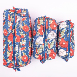 Ensemble de sac de maquillage résistant à l'eau matelassé fait à la main étui en coton imprimé en bloc pour voyage pour organisateur de cosmétiques - Product Image 2