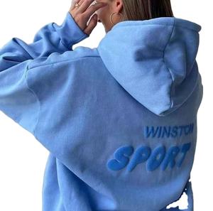 Sweat à capuche classique imprimé en relief, confectionné avec un intérieur en polaire doux, imprimé en relief audacieux et coupe décontractée streetwear. - Product Image 1