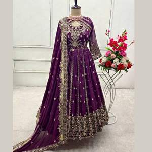 Professionnels en la vente de la meilleure collection de vêtements indiens, magnifique georgette avec broderie, costume Anarkali - Product Image 4