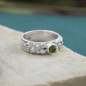 925 Sterling Silver Pebble Craft Green <b>Peridot</b> Statement Band <b>Ring</b> Jewellery For Girls Fine Handmade Bulk Jewelry Manufacturer - Product Image 4