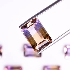 Piedra preciosa suelta de corte escalonado en forma de Octágono de ametrino natural para la fabricación de joyas, piedra de corte esmeralda de ametrino mezclado, tamaño calibrado OEM - Product Image 2