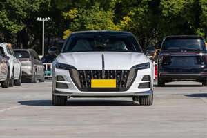 ค้นหาไอคอนที่คล้ายกัน รถยนต์ฮ่องฉี H6 ปี 2024 คุณภาพสูง สำหรับส่งออก เกียร์อัตโนมัติ/ธรรมดา น้ำมันเบนซิน พวงมาลัยซ้าย รุ่นส่งมอบ รถยนต์มือสองขนาดกลาง - Product Image 4