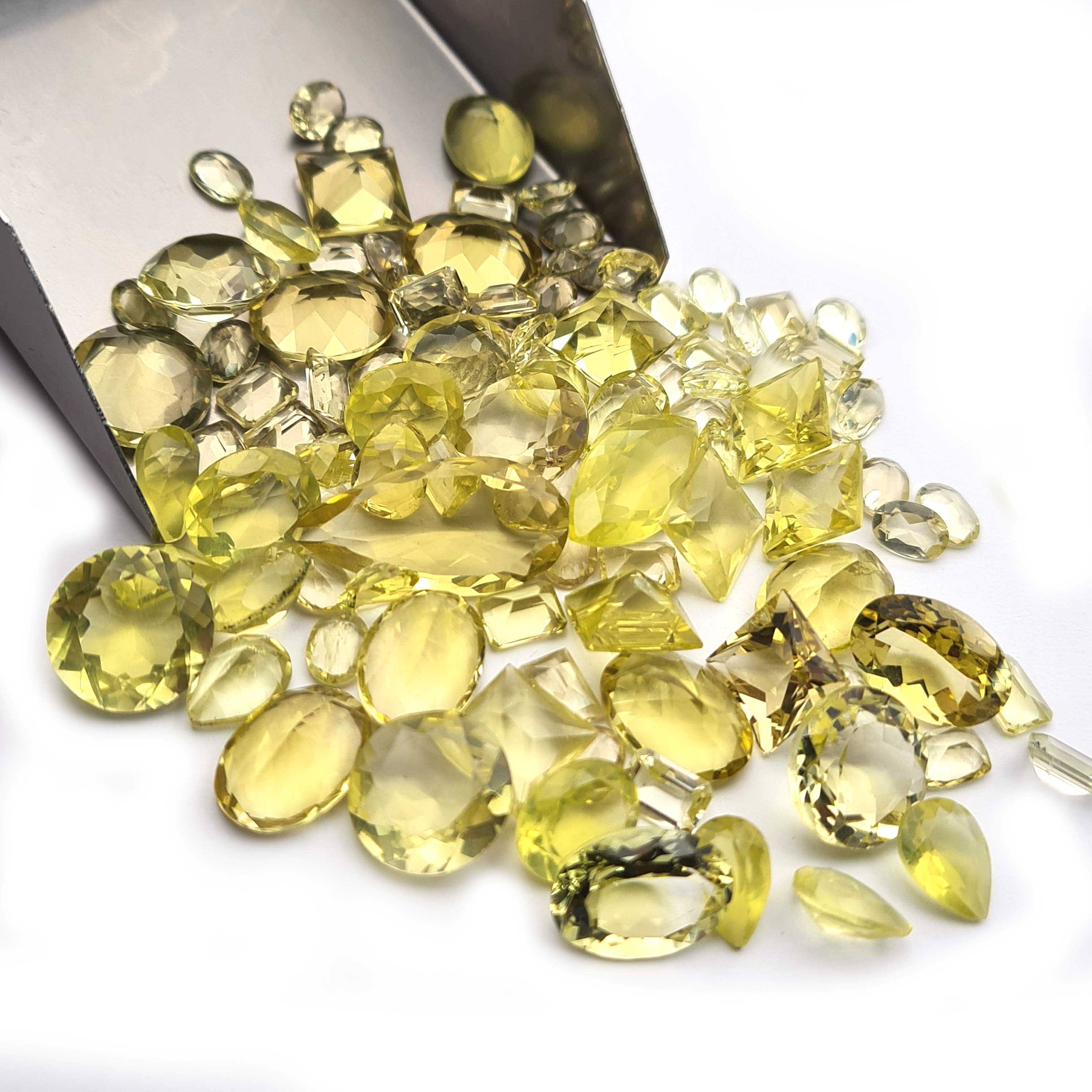 สีเหลือง