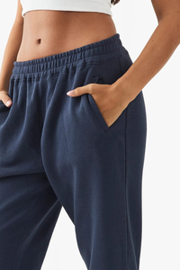 Pantalon de survêtement pour femmes 100% coton personnalisé DTF imprimé logo 385 Gsm polaire surdimensionné couleur unie pantalon de jogging pour femmes vente en gros - Product Image 3