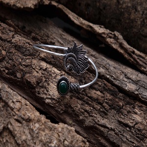 925 Sterling Silver Peacock Gemstone Bracelet Élégant À La Mode Oxydé À La Main Lunette Réglage Bijoux Manchette Réglable pour Cadeaux - Product Image 2