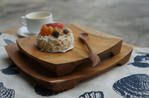 Plateau à snack élégant en bois incurvé carré de 20 cm, écologique, gravé pour les hôtels, les cafés, les restaurants, la cuisine, la salle à manger, le camping - Product Image 2