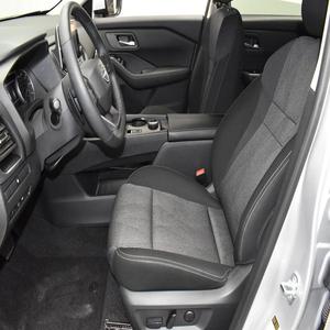 Nissan Rogue SV 1.5L DOHC 2025, best-seller, avec pack technologique, transmission intégrale et garantie - Product Image 4