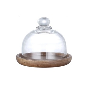 Soporte para Pastel de Madera de Alta Calidad para Eventos y Fiestas de Cumpleaños, con Acabado Natural y Cúpula de Vidrio para Decoración - Product Image 1