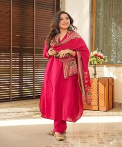 Nueva llegada hermosa secuencia de bordado de seda Chinon trabajo superior Sharara con Dupatta en el precio más bajo conjunto de Dupatta inferior superior - Product Image 3