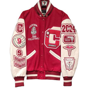 Nueva chaqueta con letras de béisbol Varsity con cuerpo de lana verde y decoración bordada con mangas de cuero negro - Product Image 3