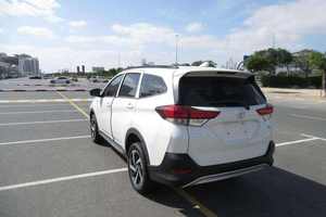 รถยนต์มือสอง ปี 2020-2022 รุ่น RUSH Sedan ขับเคลื่อนสี่ล้อ เบาะหนัง ระบบควบคุมความเร็วอัตโนมัติ กล้อง 360 องศา 5 ที่นั่ง ไฟ LED เครื่องยนต์ 4.5 ลิตร ยูโร 4 หลังคาซันรูฟแบบพาโนรามา - Product Image 6