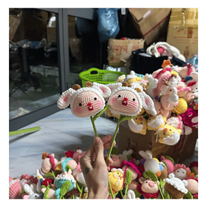 Fleur en crochet faite à la main en fil de coton pour la décoration de table, les accents d'emballage et les marchés artisanaux au Vietnam - Product Image 3