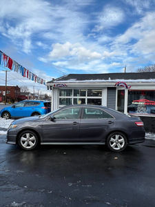 Berline Toyota Camry 2010 d'occasion en excellent état, transmission automatique, 6 vitesses, traction avant, 169 ch, 2.5L, gris, prête à la vente - Product Image 6