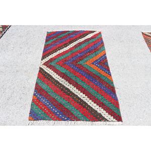 Tapis Kilim vintage 3,2 x 5,4 pieds, tapis turc rouge à fleurs en laine - Product Image 1