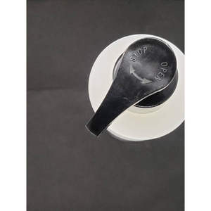 Loción Corporal Black Tux para Hombre con Retinol, Vitamina C, Leche, Té Verde, Niacinamida, Aclarante, Nutritiva, Blanqueadora e Hidratante OEM - Product Image 3