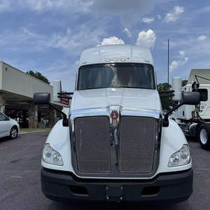 Camión Semirremolque T680 con Cabina Dormitorio 2020, Precio Mayorista, Techo Elevado, 450HP, Transmisión Automática de 12 Velocidades, Entrega a Domicilio en Todo el Mundo - Product Image 1