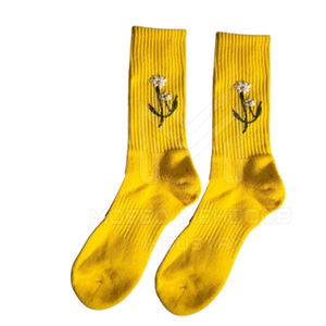 Nueva llegada de calcetines de invierno hechos a medida con estilo de los hombres de alta calidad antideslizante Material antibacteriano para la temporada de otoño MOQ 10 pares - Product Image 3