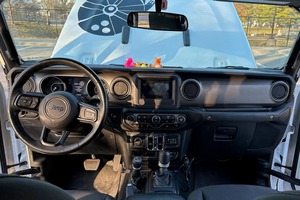 รถแกลดิเอเตอร์ สปอร์ต 4x4 สภาพดี ใช้งานน้อย - Product Image 3