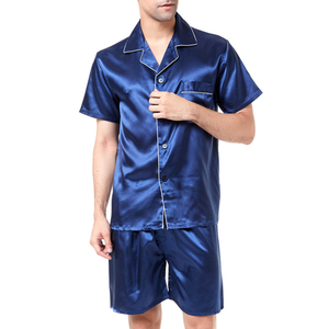 Conjunto de pijama de seda satinada con logotipo personalizado OEM para hombre, ropa de dormir de seda de rayón, conjunto de pijama masculino de verano, camisón suave personalizado para hombre - Product Image 6