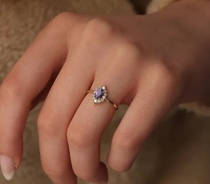 Anillo de compromiso de boda minimalista chapado en oro de diseño clásico para mujer, conjunto de tanzanita creada en laboratorio, fiesta de Plata de Ley 925 sólida - Product Image 6