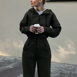 Ensemble de survêtement pour filles à prix avantageux, sweat-shirt décontracté et pantalon de survêtement, tenue deux pièces, vente en gros sur ZOHAN CREATIONS - Product Image 6