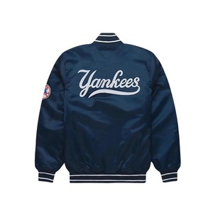 Giacca Varsity in Raso Lucido OEM, Abbigliamento Streetwear di Tendenza, Vestibilità Unisex, Leggera e Traspirante, Perfetta per Promozioni ed Eventi - Product Image 5