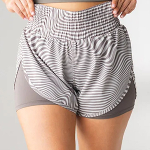 Short d'été pour femmes avec taille élastique/deux poches latérales Short solide et respirant pour femmes pour une utilisation active - Product Image 6