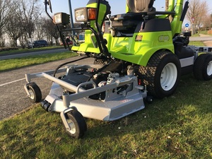 เครื่องตัดหญ้าแบบดีเซล Fairly used grilo FD 900 4WD – AUTOPORTEE FRONTALE พร้อมแท่นตัดและที่เก็บหญ้า - Product Image 4