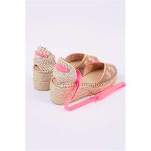 Alpargata cerrada con punta en cuña - Product Image 3